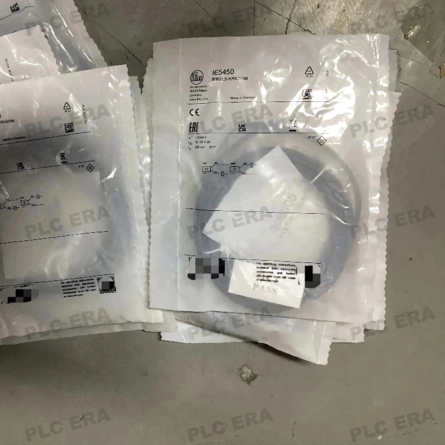 Original New IFM IE5450 M12 inductive proximity sensor PNP NO front view