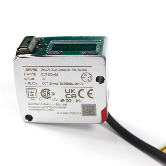 KEYENCE LR-TB2000C all-purpose laser sensor, detection distance 2 m, M12 cable connector, Laser Class 2, fast response, compact design, suitable for industrial automation, positioning, and quality control.