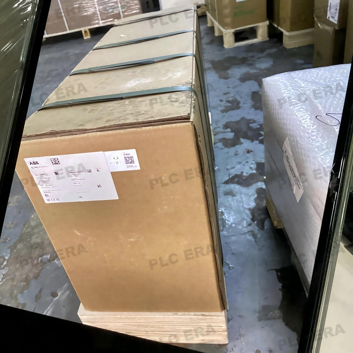 ACS880-01-124A-5 75kW Industrial Drive 400V IP21 R6 DTC | ABB - PLC ERA