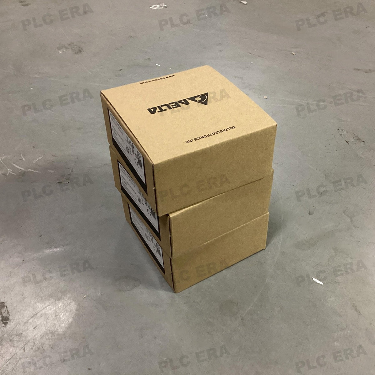 DVP32ES200T 32-Point Standard PLC 16DI/16DO NPN Transistor | Delta - PLC ERA