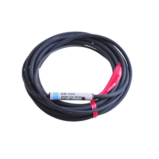 Keyence EM-030 shielded inductive proximity sensor 3mm stainless steel front view