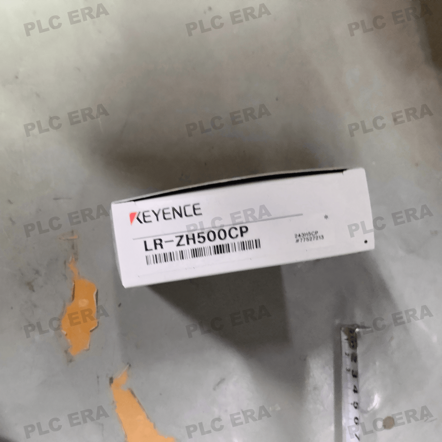 Keyence LR - ZH500CP Self - contained CMOS Laser Sensor 500 mm PNP M8 - PLC ERA